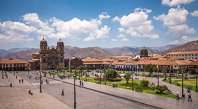 Für einige Länder, darunter Peru – im Bild Cuzco –, bietet Bavaria Fernreisen nun englischsprachige Touren in internationalen Gruppen an