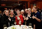 Das Vertriebs-Team von DER Touristik Frankfurt, unter anderem mit Julia Bossler (rechts) und Christine Mende (zweite von links)