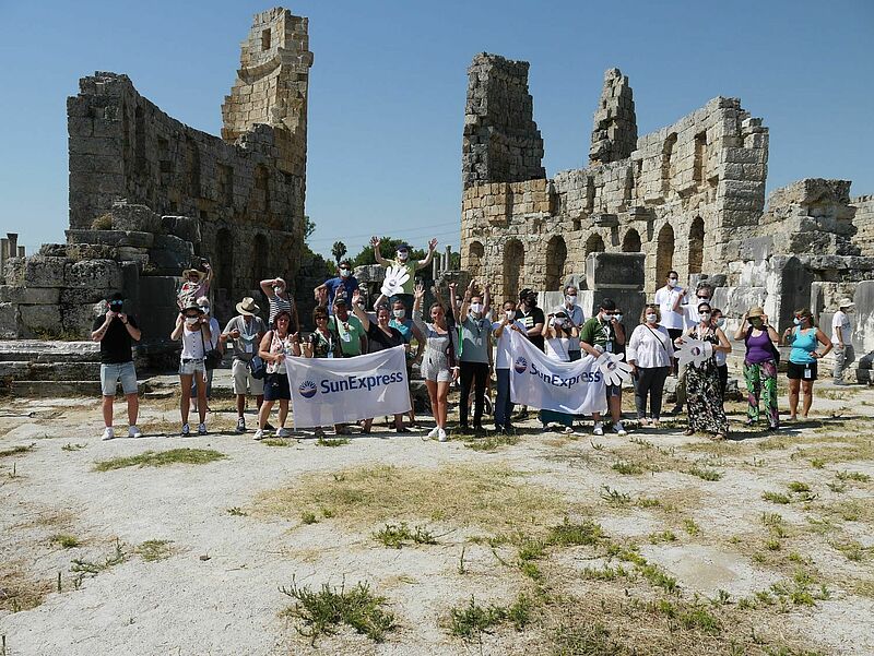 Die Teilnehmer des Antalya-Famtrips in den Ausgrabungsstätten von Perge