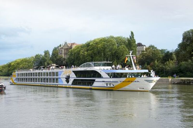 2010 bietet 1A Vista Reisen mit der Vista Prima ein Fünf-Sterne-Flussschiff an. Foto: 1A Vista Reisen