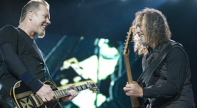 James Hetfield (links) und Kirk Hammett bei einem Auftritt in Budapest