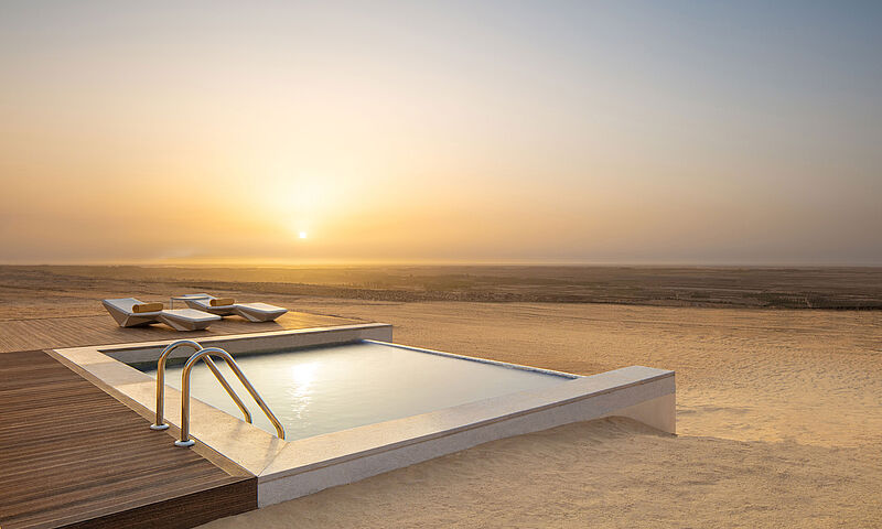 Von einigen der Pool-Villen schaut man direkt auf den Salzsee Von einigen der Pool-Villen schaut man direkt auf den Salzsee