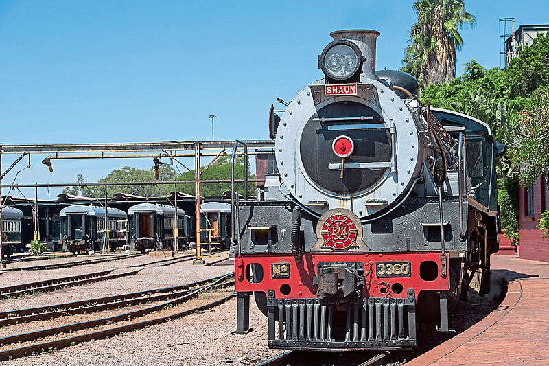 Nostalgie pur: eine Dampflok von Rovos Rail im Privatbahnhof von Pretoria