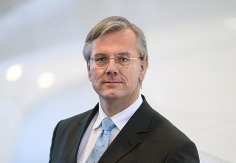 Lufthansa-Vorstand Christoph Franz verzichtet in Berlin auf externes Kabinenpersonal