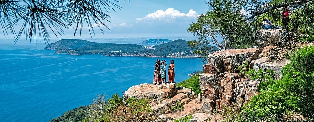 Hügelig und grün: Aussichtspunkt auf Büyükada