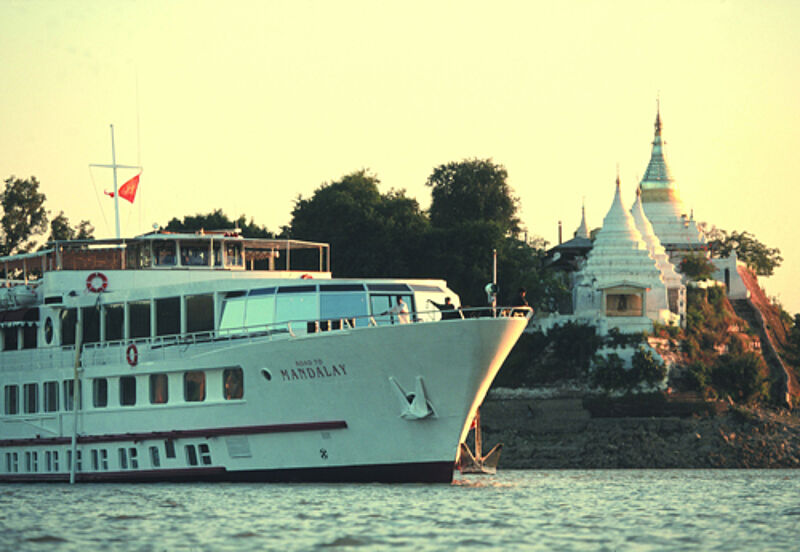 Orient-Express Hotels ist ab Sommer 2013 mit der neuen Orcaella und der Road of Mandalay (Foto) auf dem Irrawaddy unterwegs