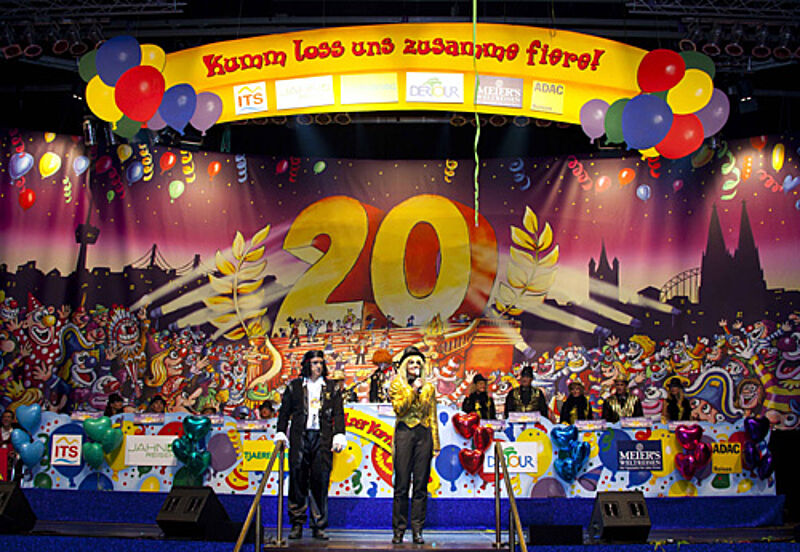 Reisebüro-Mitarbeiter können 2013 beim Rewe-Karneval auf der Bühne stehen