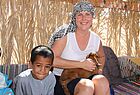 Mit Baby-Ziege: Heidi Kollmeier von der Lenggrieser Urlaubswelt