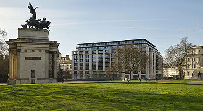 Das The Peninsula London hat einen Blick auf den Wellington Arch