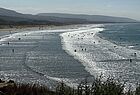 Breiter Sandstrand, Hunderte Surfer: Die Bucht von Taghazout