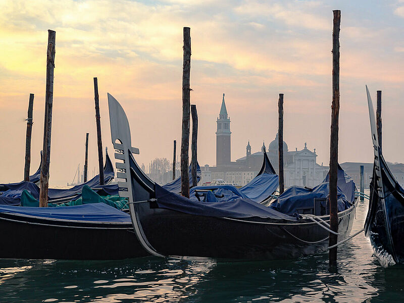 Venedigs berühmte Gondeln sind vorerst nicht im Einsatz. Foto: kurtmonauni/pixabay