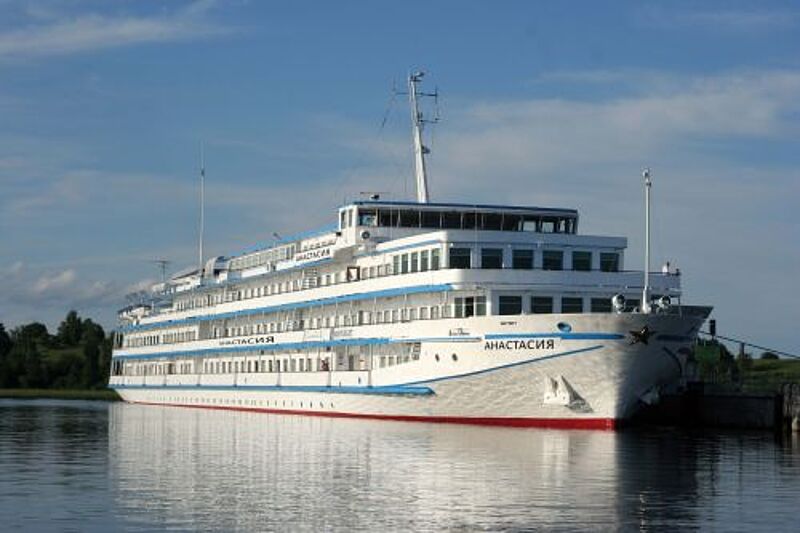 Die Anastasia kreuzt 2010 zwischen Moskau und St. Petersburg. Foto: Transocean Die Anastasia kreuzt 2010 zwischen Moskau und St. Petersburg. Foto: Transocean