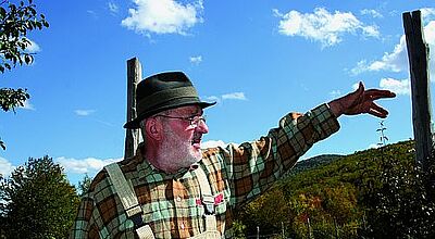 Ivan kümmert sich ehrenamtlich um die Bewohner der Bärenaufzuchtstation in Kuterevo. Foto: jm