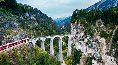 Im ta-Special zum Thema Bahnreisen finden Sie zahlreiche Tipps und Trends
