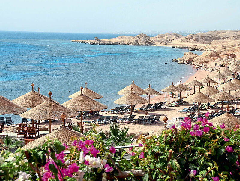 Platz ist an den Stränden des Roten Meeres genügend vorhanden, hier bei Sharm el Sheikh. Foto: Brytta/istockphoto