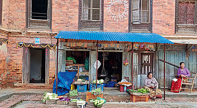 Alles frisch geerntet: Biomarkt auf Nepalesisch