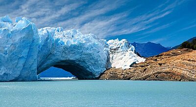 Bei der neuen Tour „Argentinien und Chile zum Kennenlernen“ sind die Gäste auch am Gletscher Perito Moreno. Foto: elnavegante/istockphoto