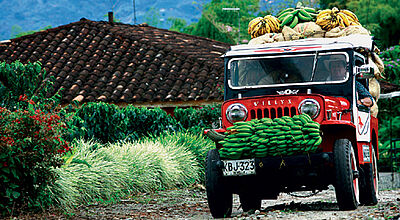 Bananen-Jeep unterwegs im kolumbianischen Kaffeedreieck