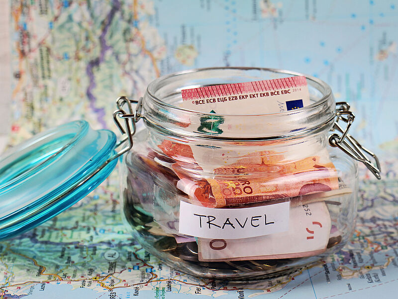 Laut den GfK-Marktforschern sparen die Menschen ihr Geld, um zu verreisen. Foto: Albina Gavrilovic/iStockphoto