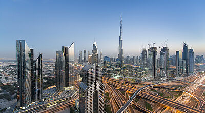 Die Wüstenmetropole Dubai ist wieder deutlich im Aufwind. Foto: tobiasjo/istockphoto