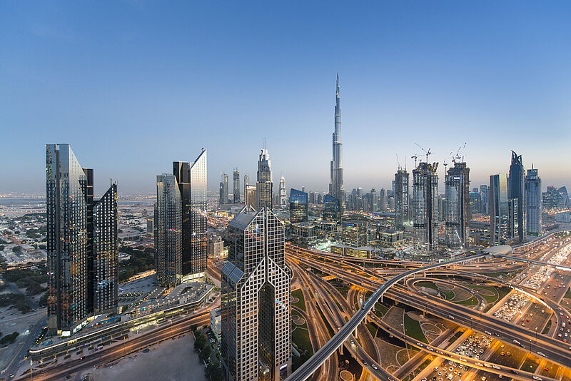 Die Wüstenmetropole Dubai ist wieder deutlich im Aufwind. Foto: tobiasjo/istockphoto