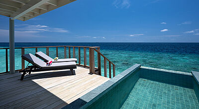 Im Oblu Select Lobigili gibt es 44 Overwater-Villen, 22 davon mit Pool. Fotos: Atmosphere Hotels & Resorts
