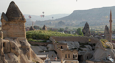 Um Kappadokien aus dem Heißluftballon erleben zu können, muss man sich morgens etwas früher aus den Federn schwingen.