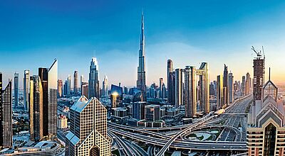 Ausblicke aus großer Höhe gibt es in Dubai  reichlich. In der Mitte der Posterboy Burj Khailfa