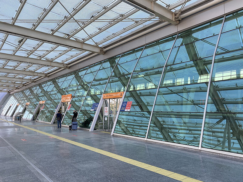Airport Izmir: Der PCR-Test kostet hier 15 Euro und ist in zehn Minuten erledigt. Das Ergebnis gibt es nach drei bis vier Stunden per E-Mail