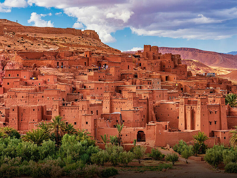 Marokko – hier die Felsenstadt Ait-Ben-Haddou am Fuße des Hohen Atlas – rechnet mit zehn Prozent mehr Besuchern. Foto: Starcevic/istockphoto