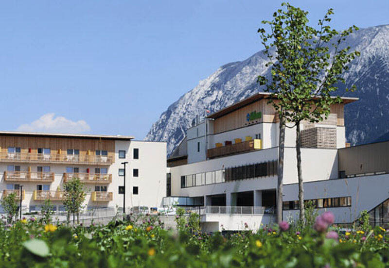 Kinder bis 14 Jahren wohnen ab Sommer im Aldiana Salzkammergut kostenlos im Zustellbett im Zimmer der Eltern und erhalten All-inclusive-Verpflegung