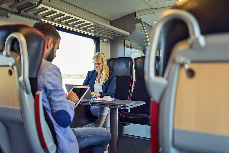 Bahn statt Flugzeug: Diese Alternative sollte bei kürzeren Strecken immer geprüft werden