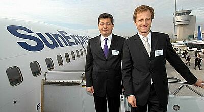 Sehen Antalya auf einem guten Weg: Paul Schwaiger, Chef von Sun Express (rechts) und Aufsichtsratsvorsitzender Temel Kotil