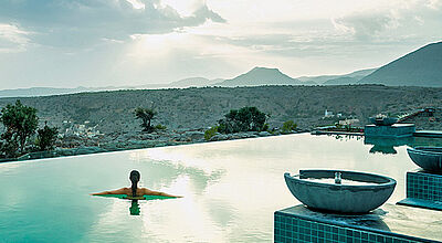 Das Anantara Al Jabal Al Akhdar Resort in Oman bietet 33 Villen mit Pool.