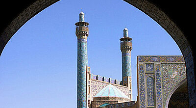 Eine der Sonderreisen von Ikarus führt Frauen nach Persien, unter anderem nach Isfahan