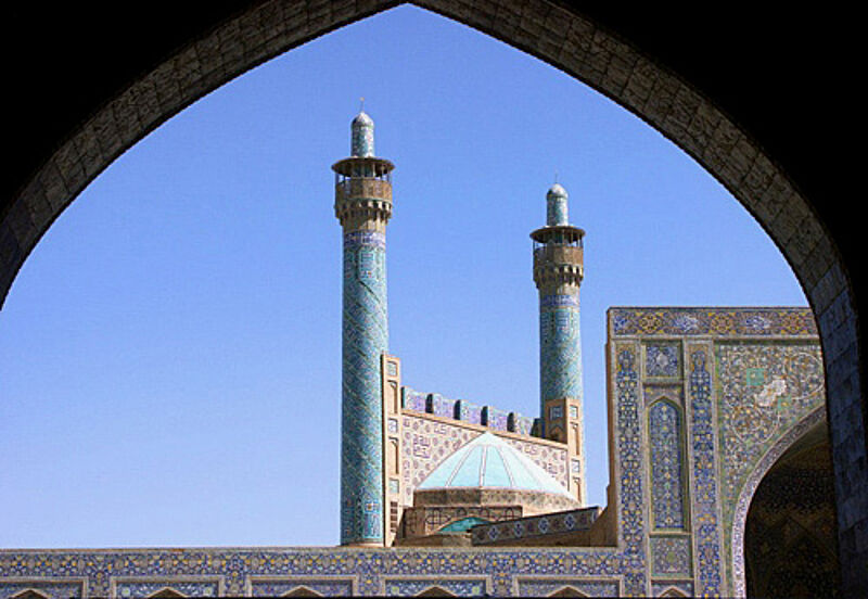 Eine der Sonderreisen von Ikarus führt Frauen nach Persien, unter anderem nach Isfahan