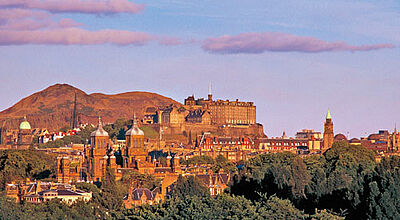 Im neuen Studienreisekatalog von Dertour sind auch Städteziele wie Edinburgh vertreten