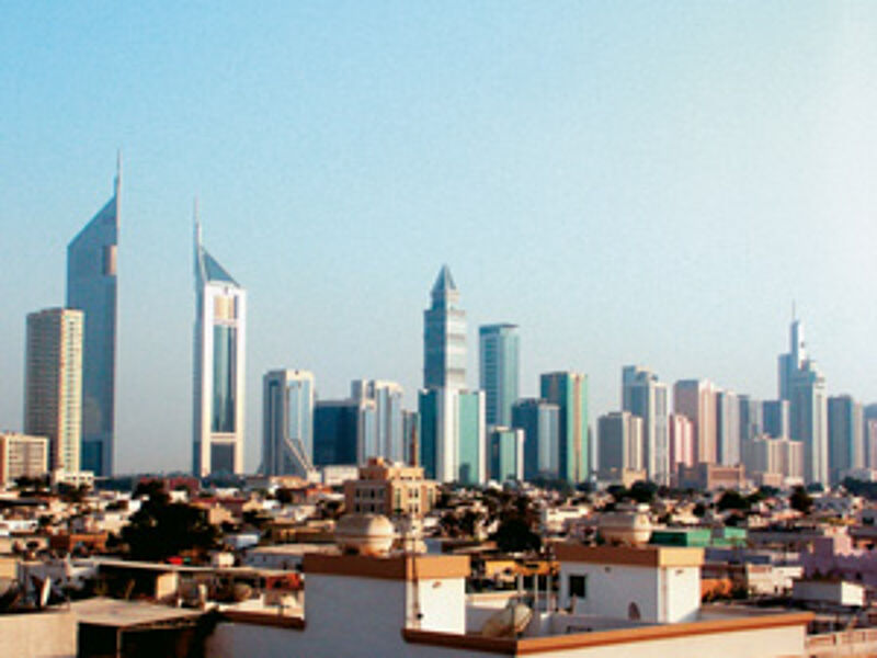 Typisch Dubai: die stets wachsende Skyline.
