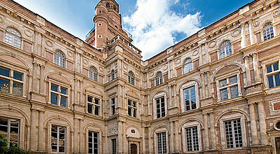 Ausdruck einstigen Reichtums durch Pastel: das Hotel d'Assezat in Toulouse