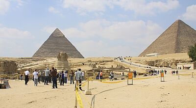 Die Pyramiden von Gizeh sind im Winter mit Direktflügen von Easyjet ab Berlin zum Sphinx Airport in Kairo noch einfacher zu erreichen