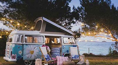 Eine Nacht im Camper kann im Sol Beach House auf Ibiza gebucht werden