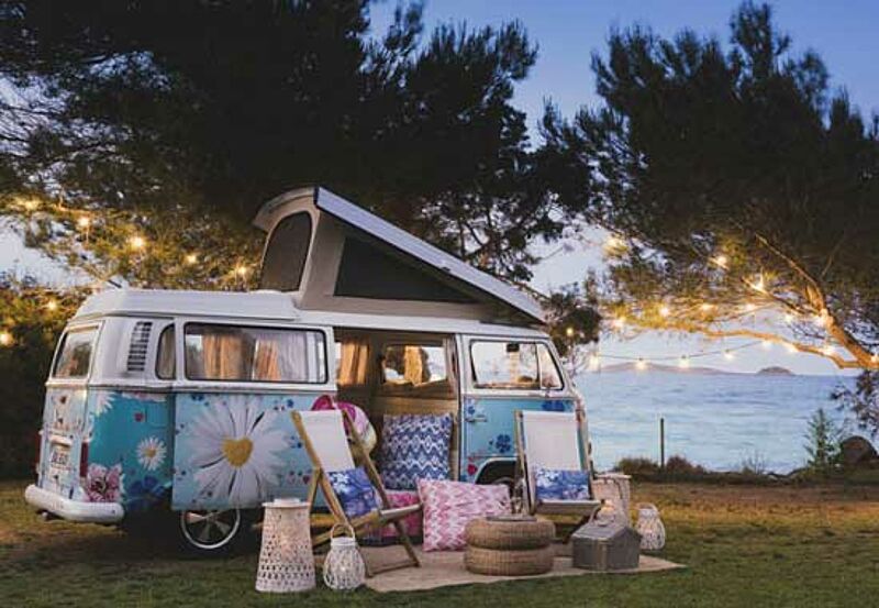 Eine Nacht im Camper kann im Sol Beach House auf Ibiza gebucht werden