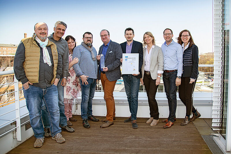 Feierten die Auszeichnung (von links): Das Igro-Team Andreas Hack, Andreas Wolf, Ilona Schuff, Manuel Larios mit Detlef Schroer und Thomas Schwingel von Schauinsland-Reisen sowie Heike Lessner, Gustav Crull und Silke Haubold