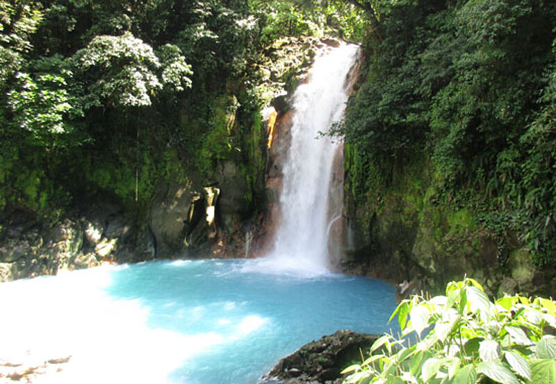 Wasserfall im Tenorio-Nationalpark, einer von 26 Nationalparks in Costa Rica