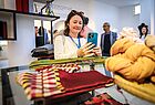 Ein Foto als Souvenir: Reiseberaterin Katharina Knerrich von der TMG-Agentur in Hofgeismar