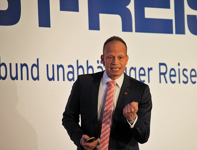 Zeigt Stärke bei Provisionsverhandlungen: Best-Reisen-Vorstand Cornelius Meyer Zeigt Stärke bei Provisionsverhandlungen: Best-Reisen-Vorstand Cornelius Meyer