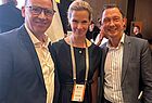Schmetterling-Manager Richy Reindl mit Katrin Rieger von der Hanse Merkur Versicherung und Uwe Mohr von Aida Cruises 