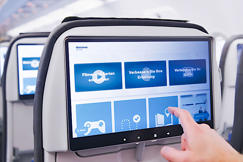 Diese großzügigen Screens sind ab April auf einem Discover-Flieger zu finden