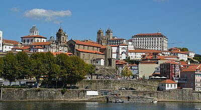 Porto – hier im Bild – und Lissabon sind  bei TUI  die Top-Aufsteiger unter den europäischen Städtereisenzielen