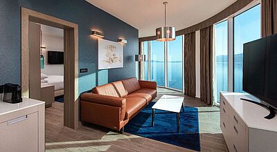 Versprechen nicht zu viel: die „Panoramic Suites“ im neuen Hilton-Hotel an der Adria. Foto: Hilton